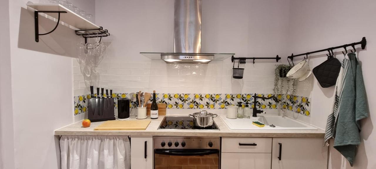 Charming Appartement In Vieux Nice Luaran gambar